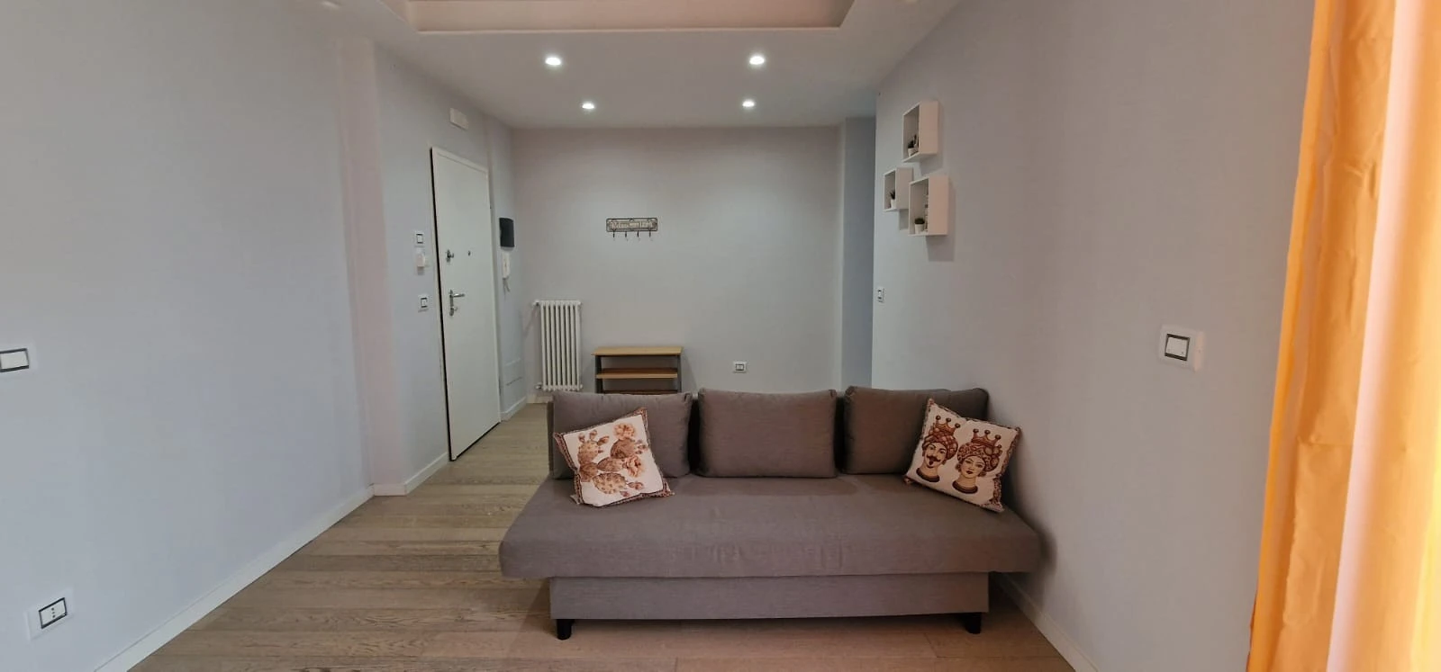 Am Acitrezza House-2