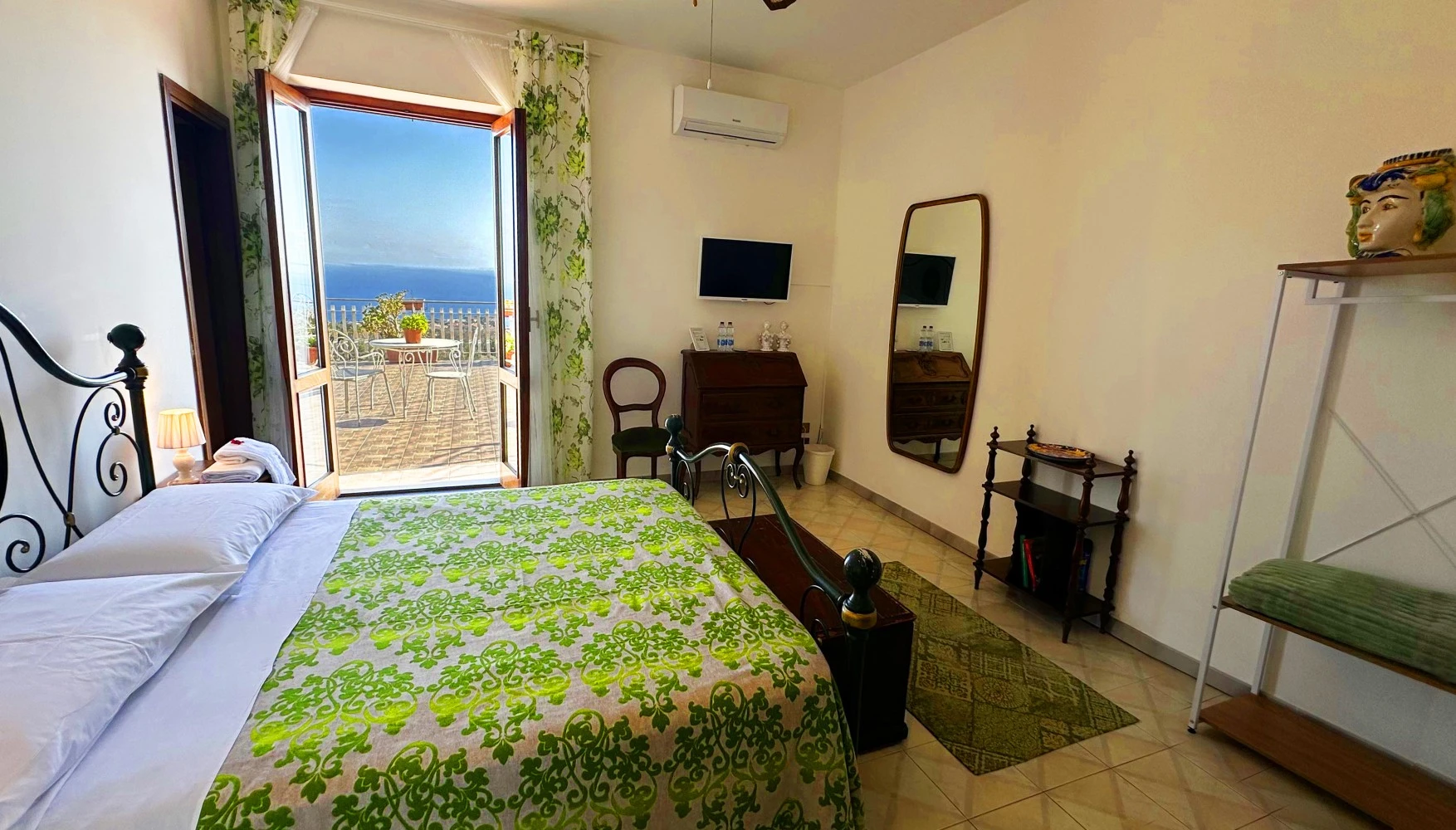 Pupi Catania Etna B&b-5