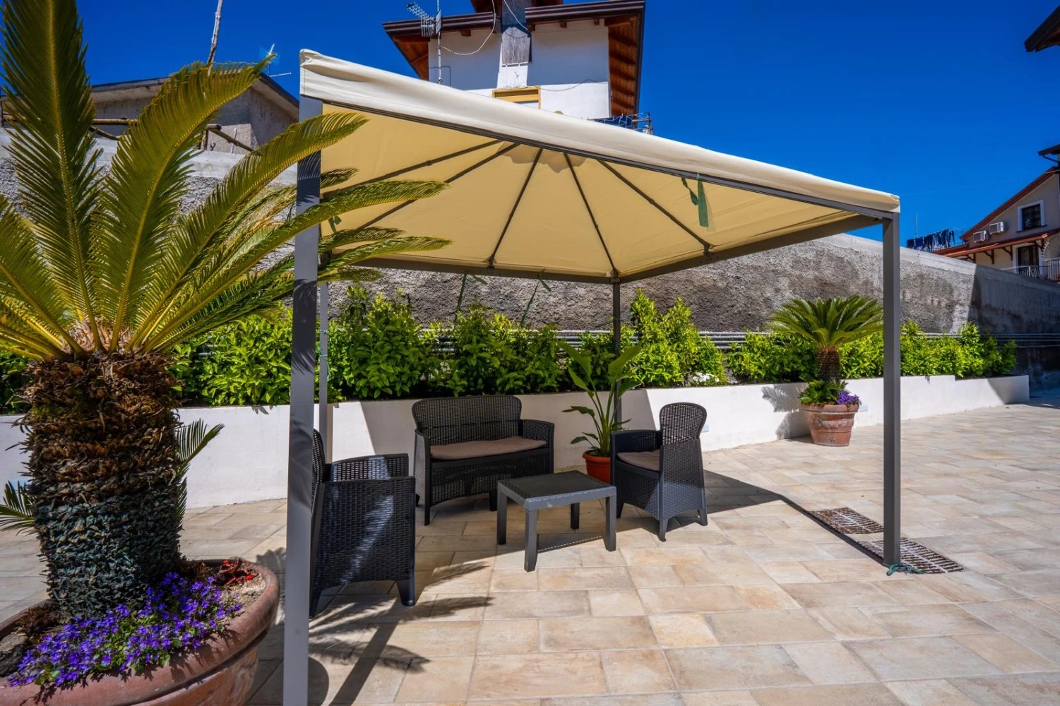 Carlo's Luxury Villa-1