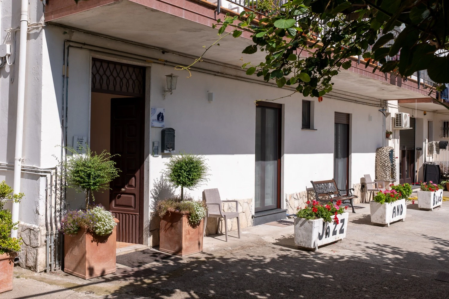 Jazz And Blues Apartments-2