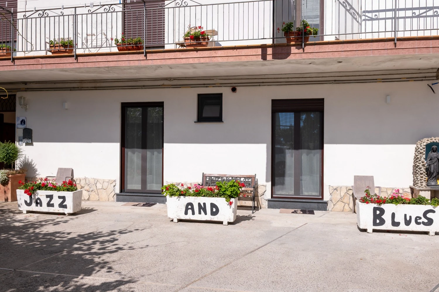 Jazz And Blues Apartments-3