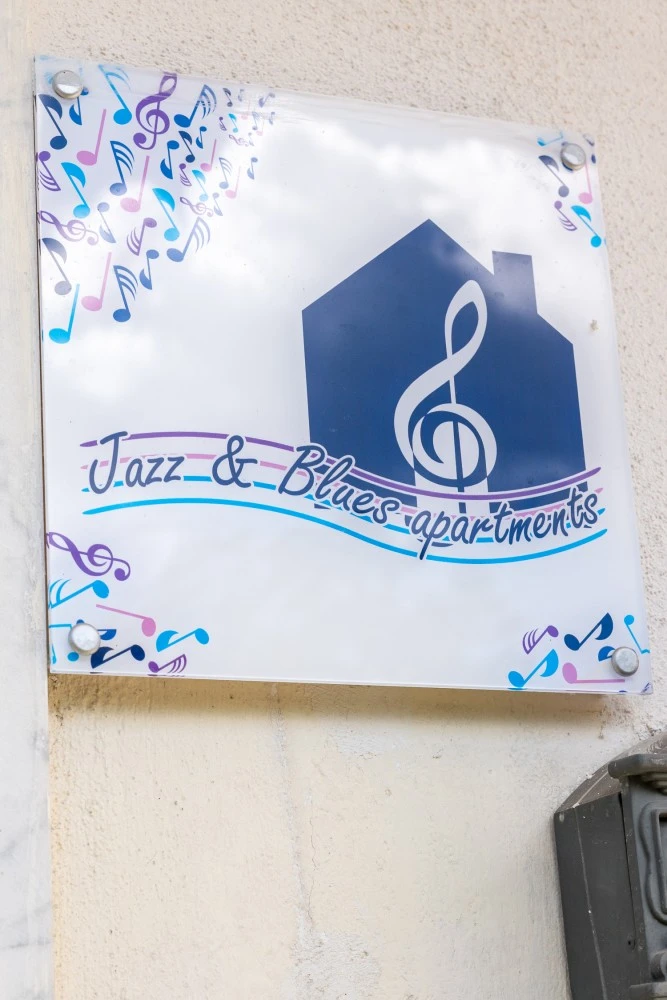 Jazz And Blues Apartments-5