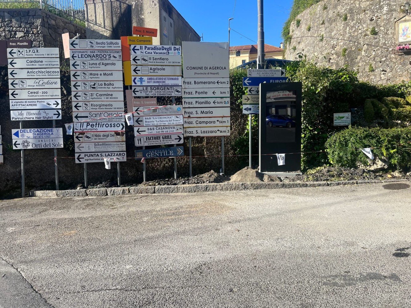 AMMODERNAMENTO DELL'ARREDO URBANO