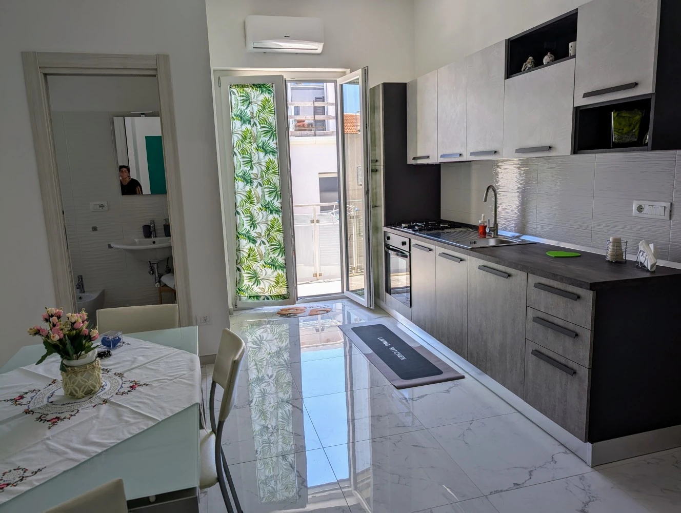 Marty & Gabry House-5