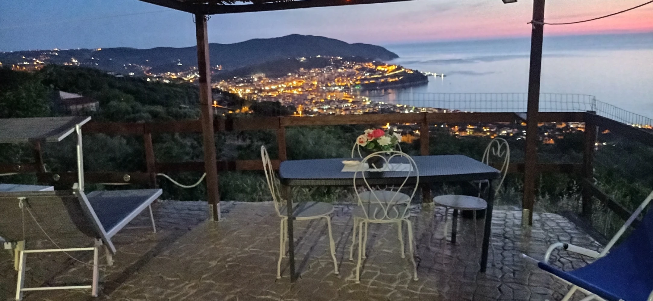 Una Terrazza Sul Mare-2