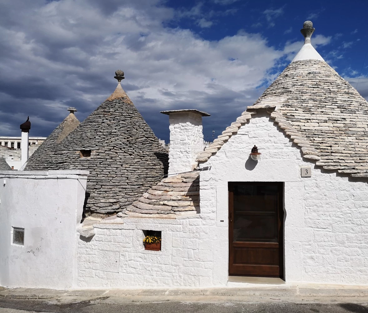 Trullo 100 Passi-1