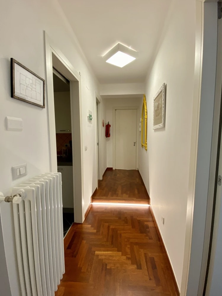 Glam House Calefati 103-2