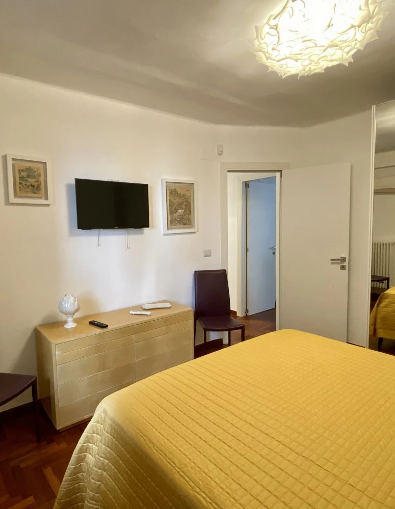 Glam House Calefati 103-4