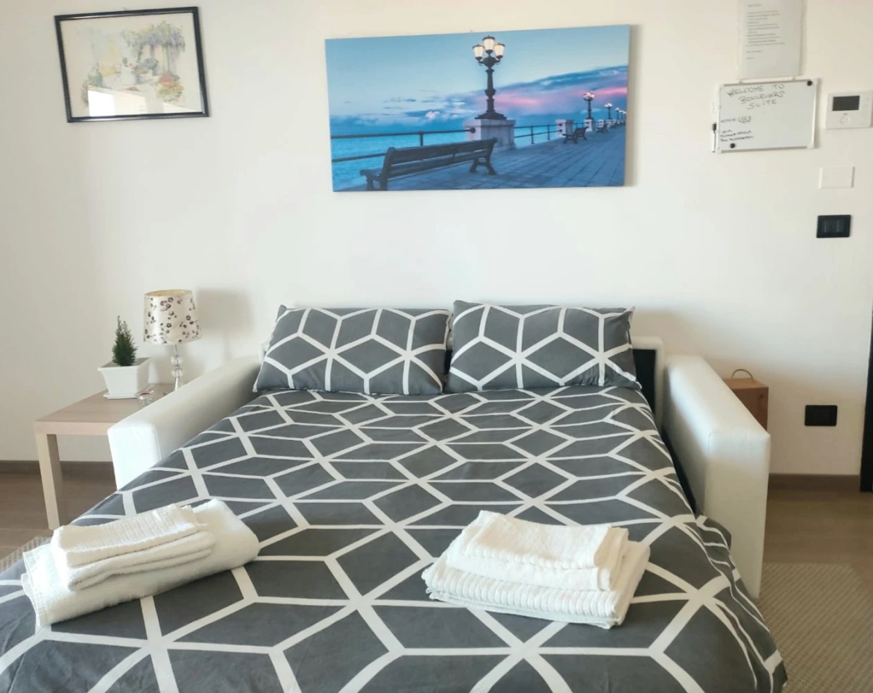 Boulevard Suite-1