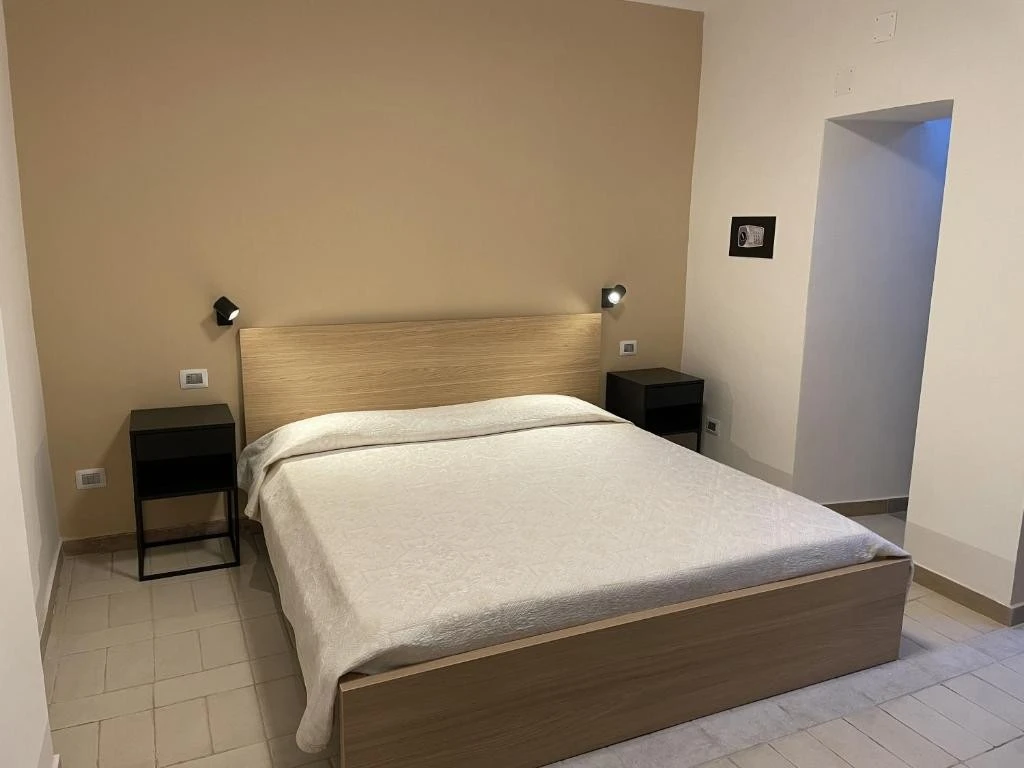 Alex Comfort House-1