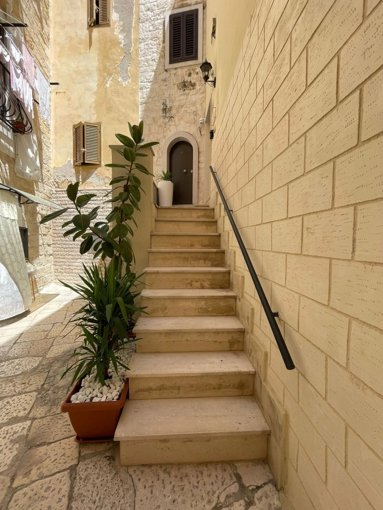 Rosas Palazzo S. Annunziata-1