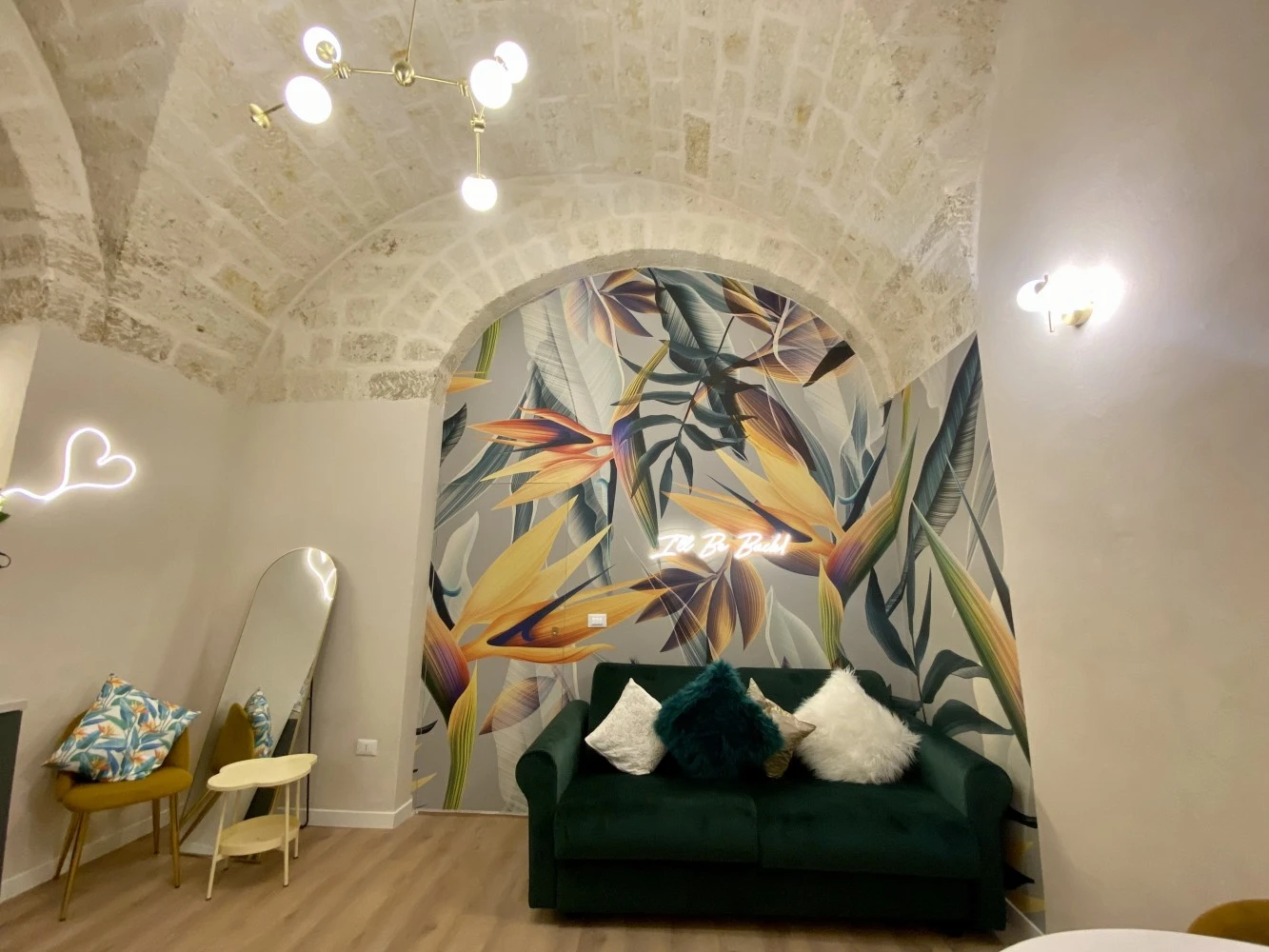 Quiet And Stylish - Bari City Center, Minutes To Station-2