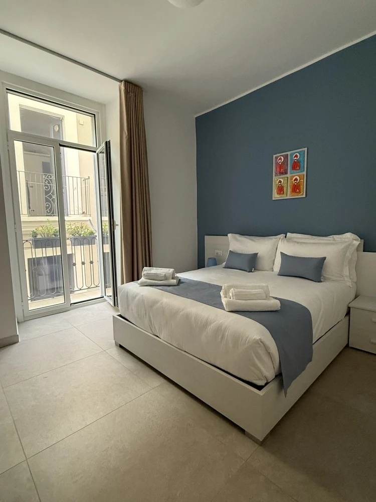 Carlo's Guest House-1
