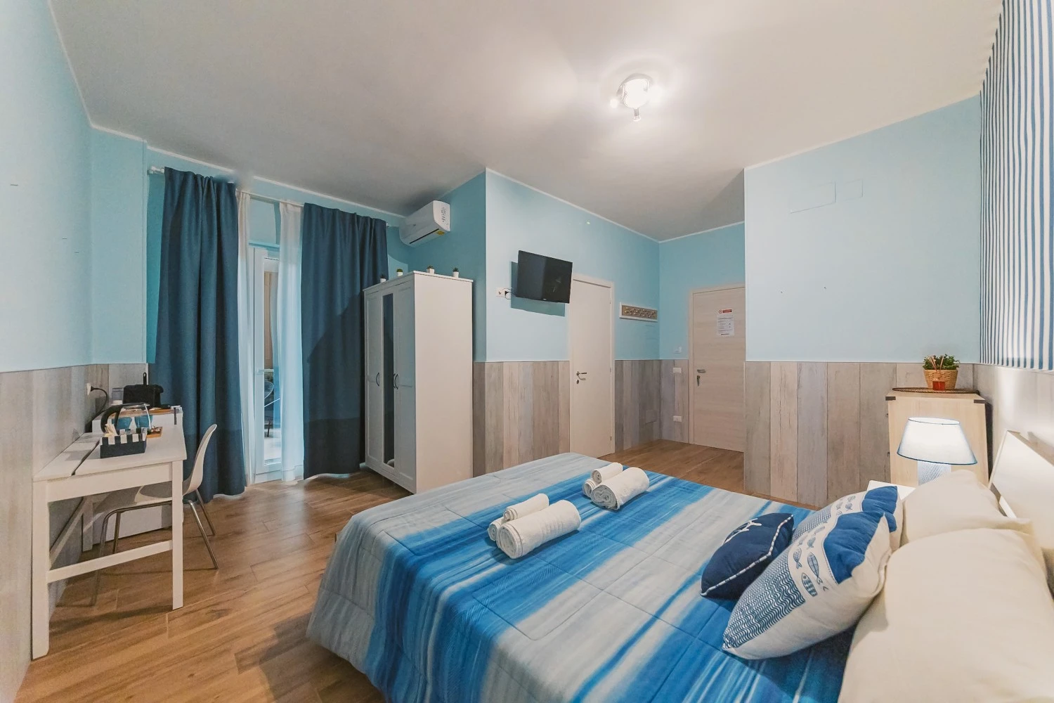 Apulia Rooms Bari-2