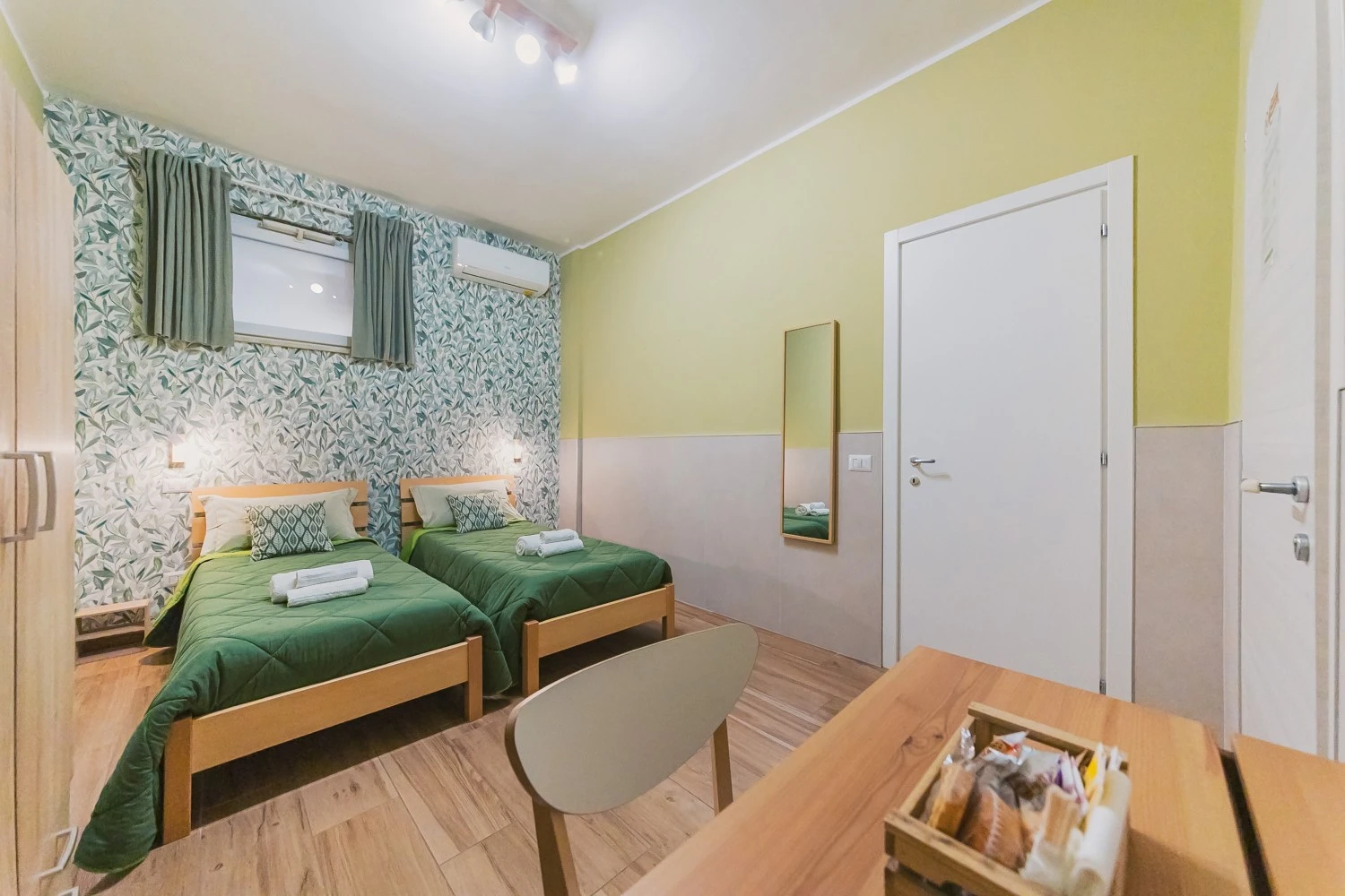 Apulia Rooms Bari-4