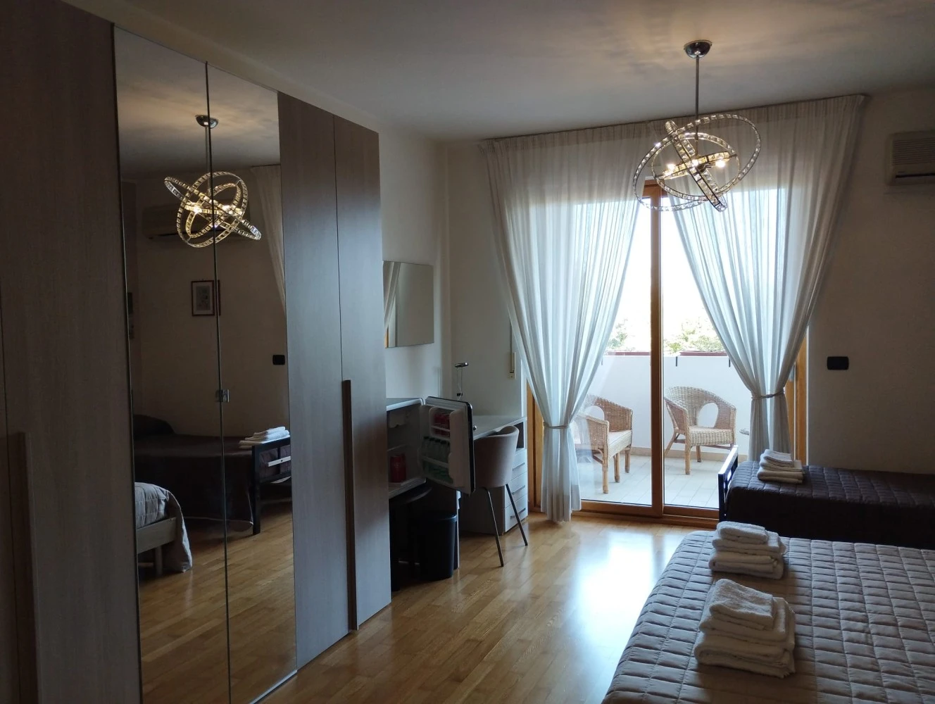Af Apartments Faraone-5