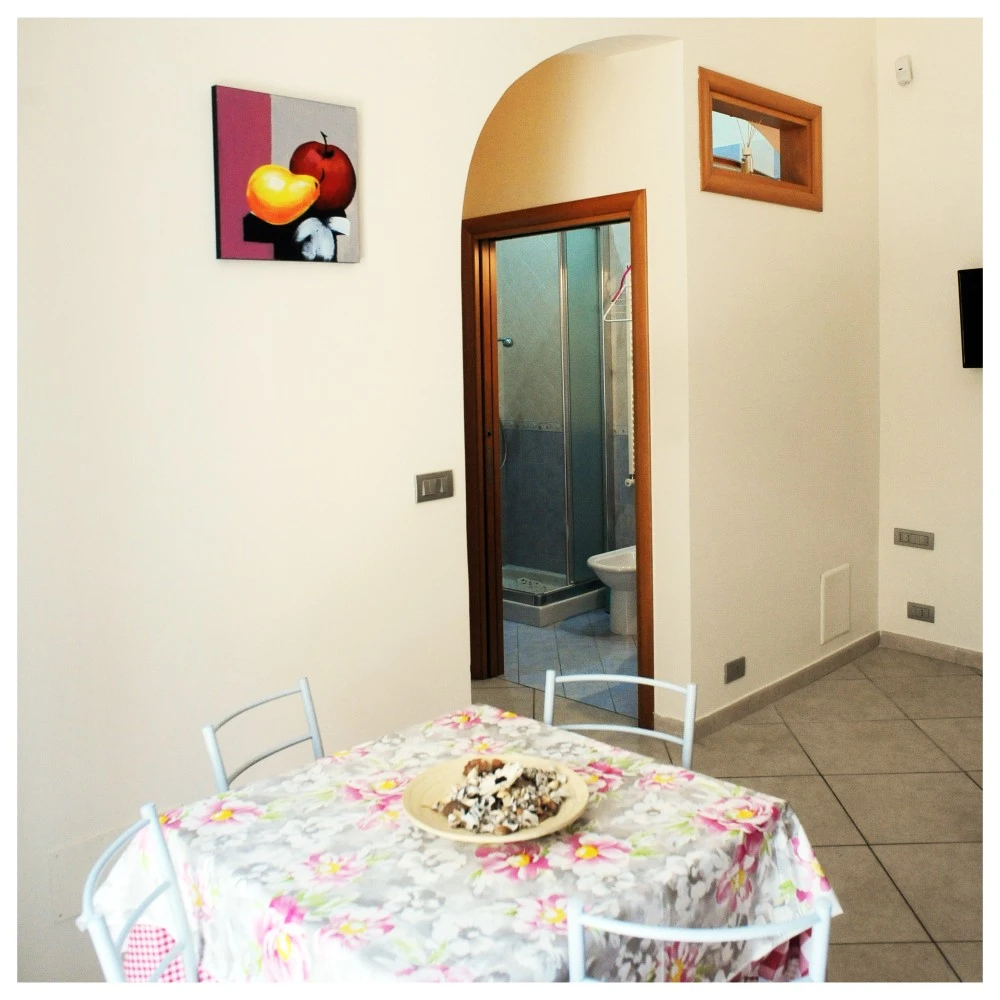 Palazzoboemondo(vicino Castello Svevo Bari )-5