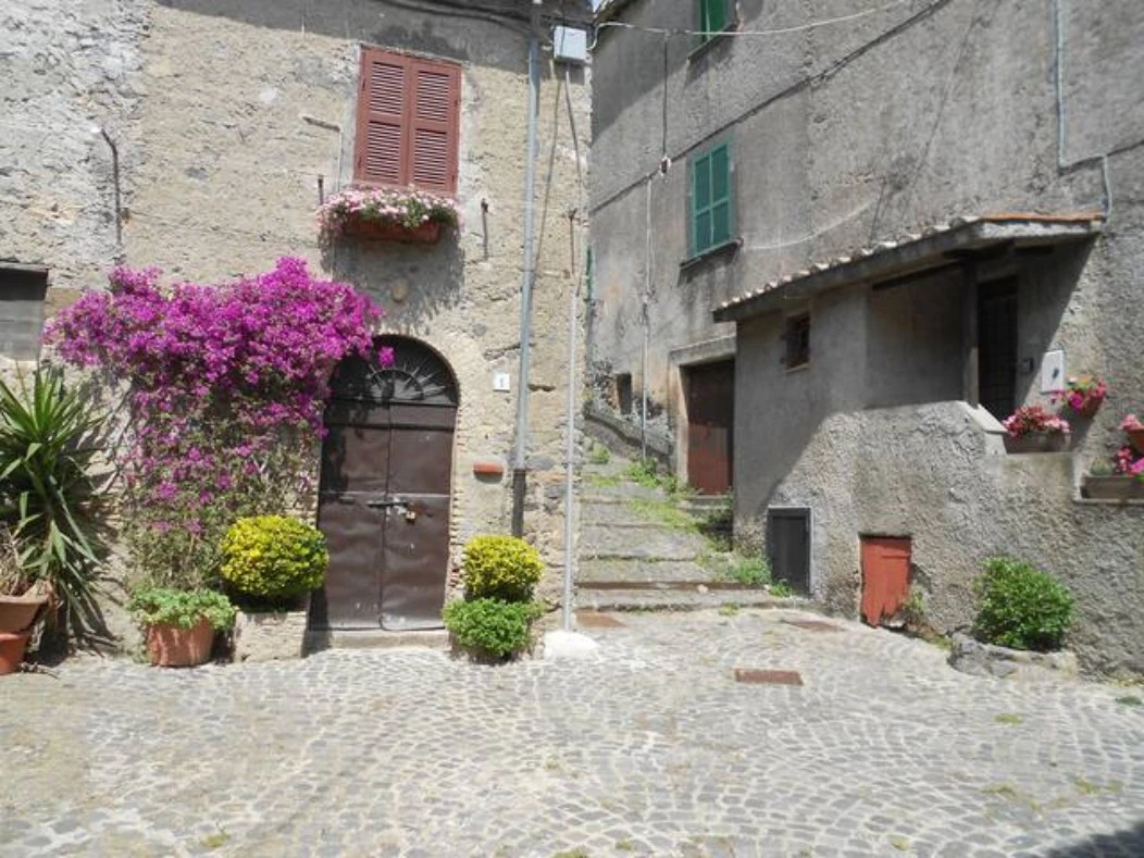 Piazza San Clemente