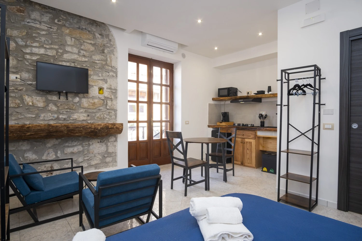 Santa Irene Rooms & Apartments-1