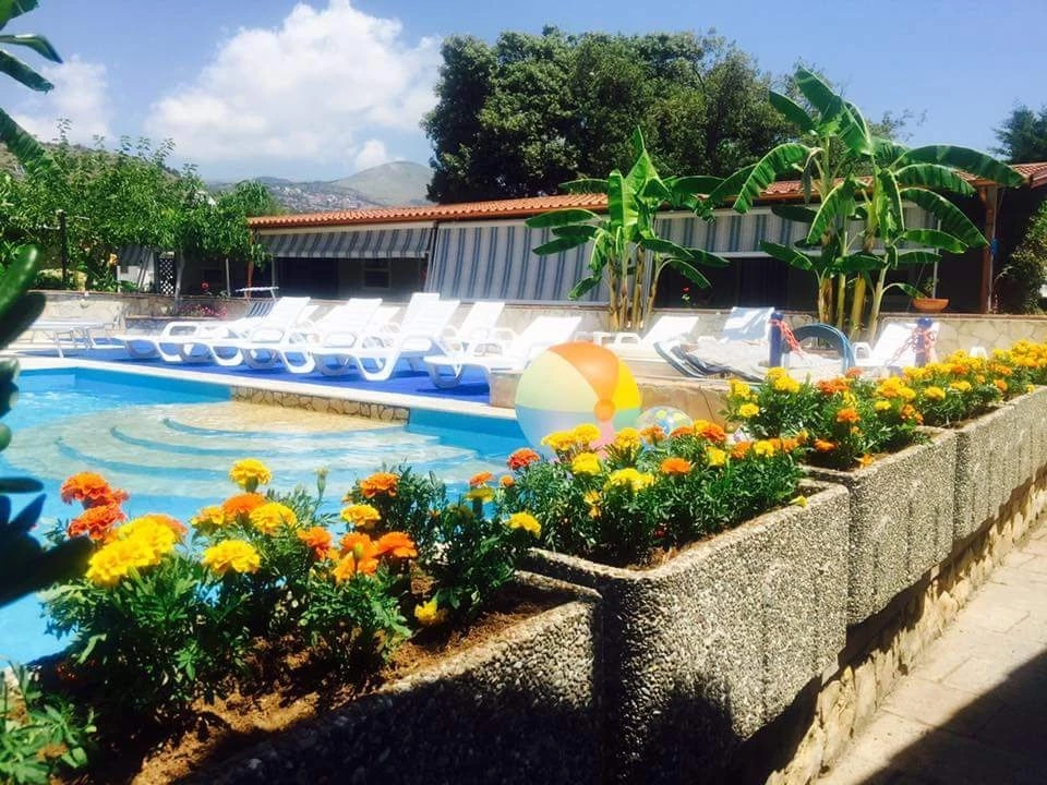 Villaggio Romaniello-rosa Di Saron S.a.s-2