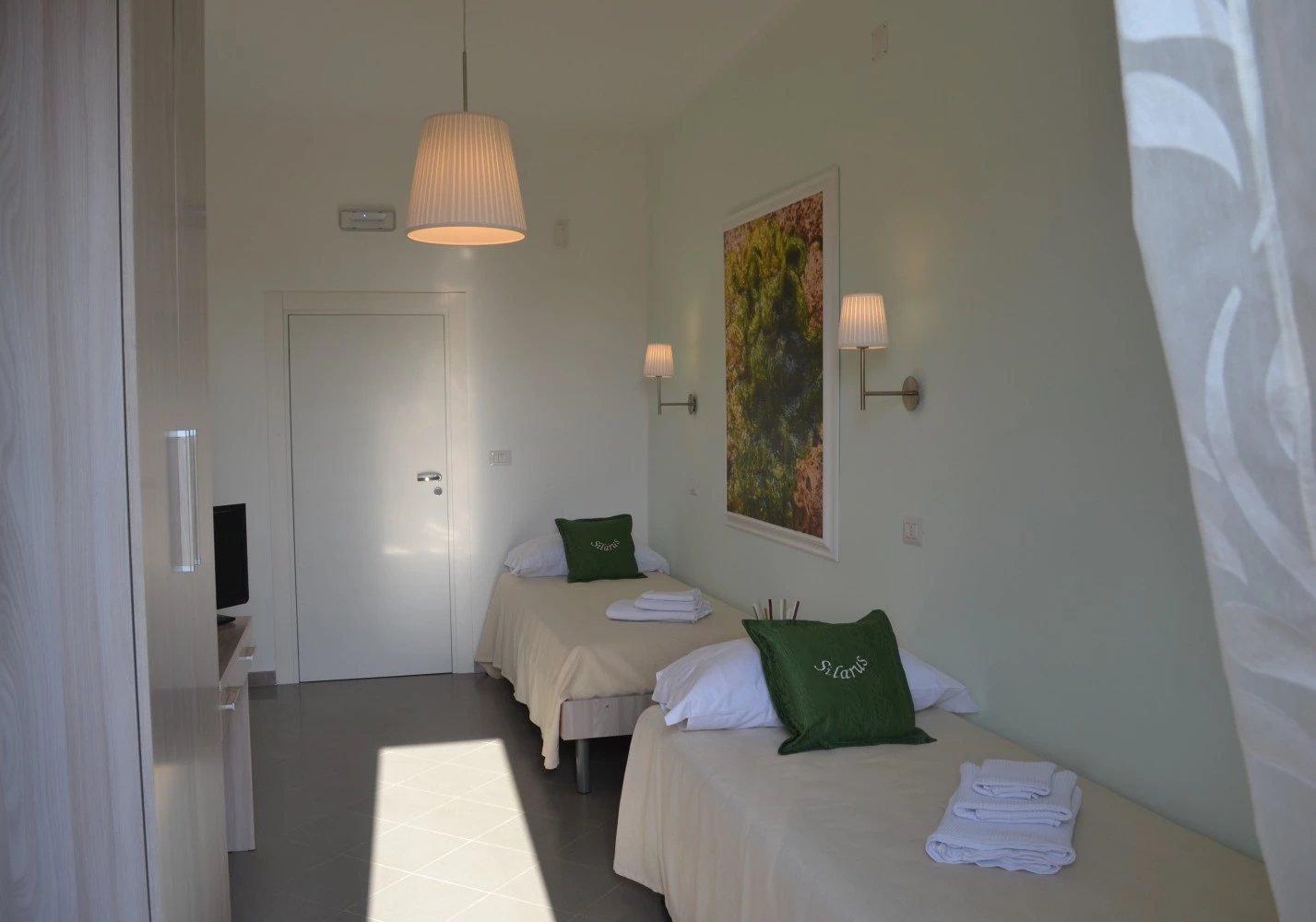 Silarus B&b-3