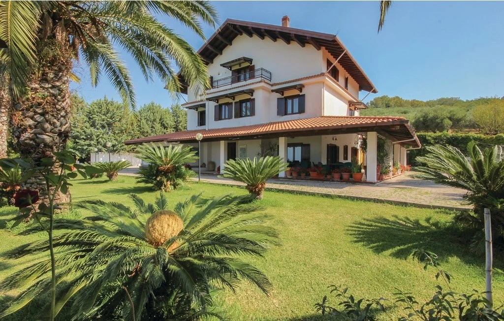 Villa Emeliarco-3