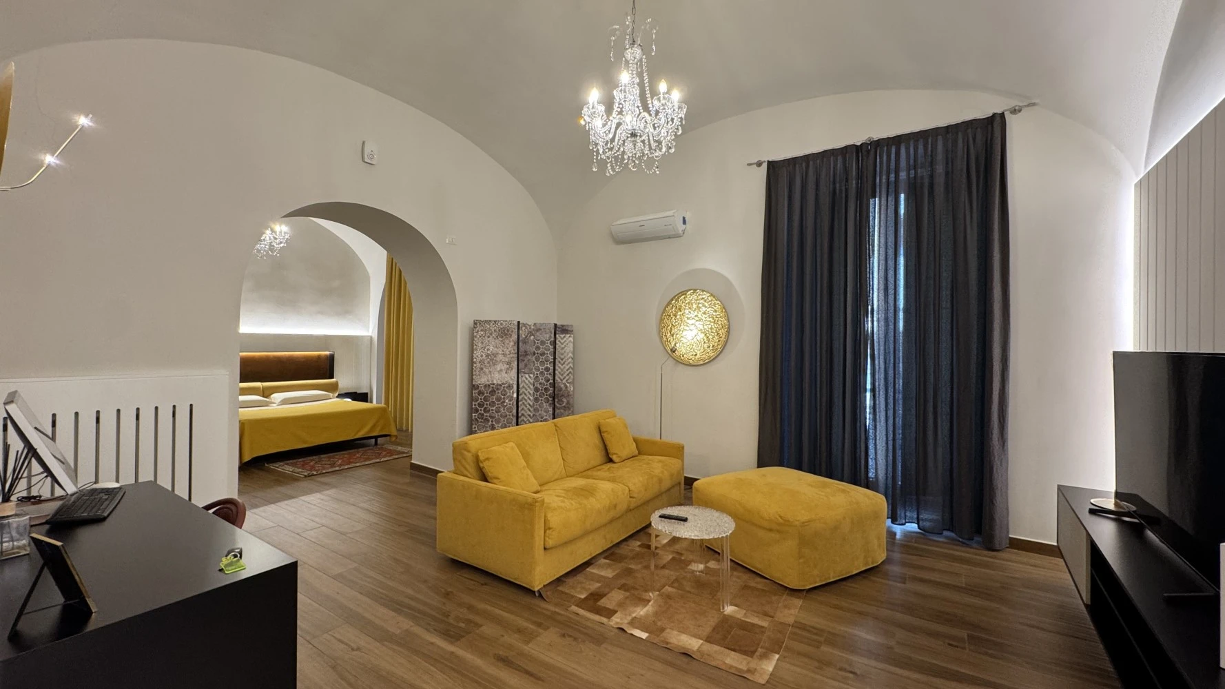 Tropicana Room-1
