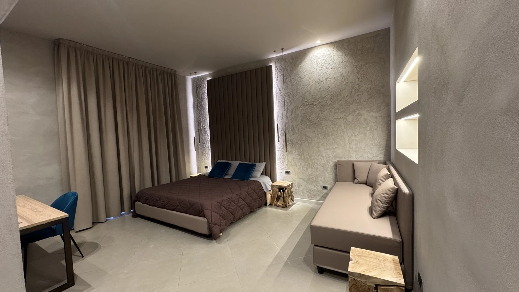 Tropicana Room-3