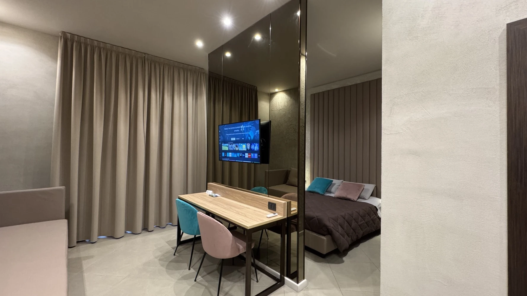 Tropicana Room-4