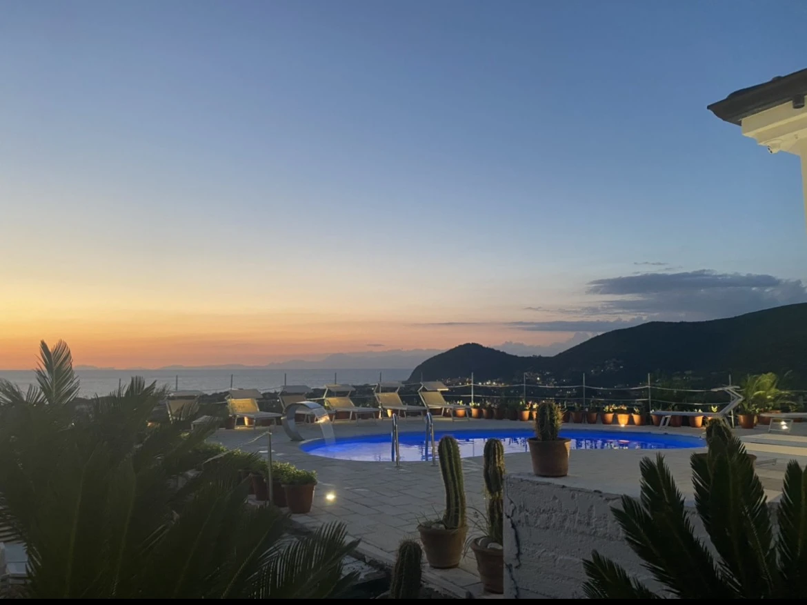 Infinity Castellabate-1
