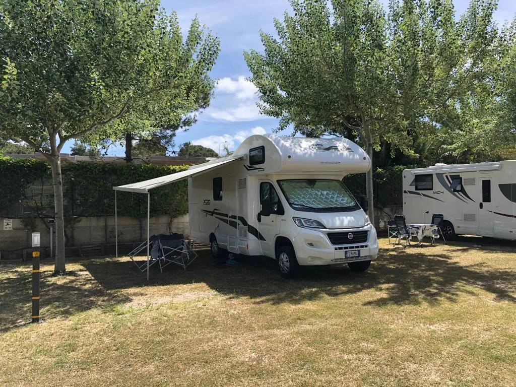 Area Attrezzata Sosta Camper Campo Dei Rocchi-2