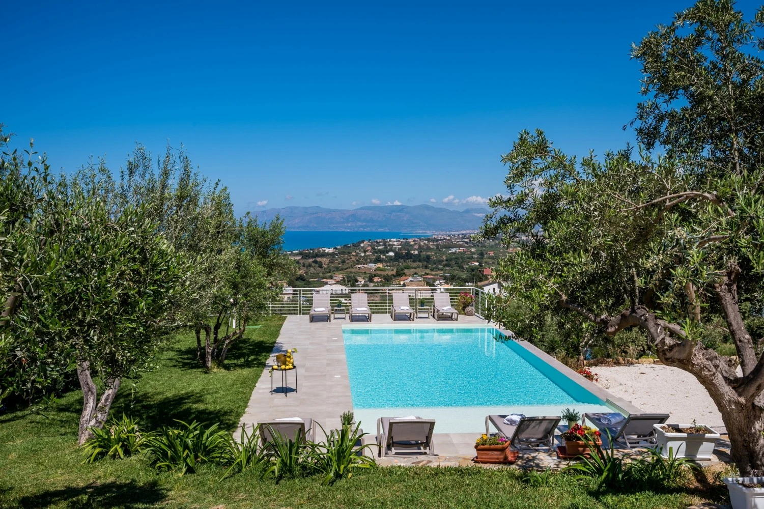 Villa Maria Con Piscina E Vista Mare-2
