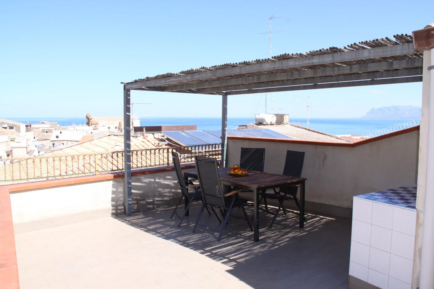 Appartamento Con Ampio Terrazzo -1