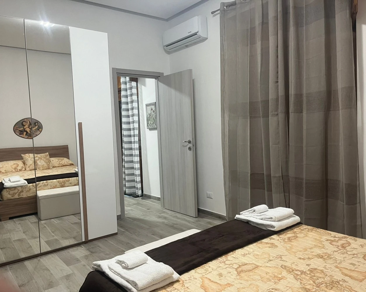 Silvia's House-1