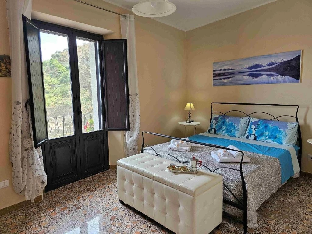 Petralia Guest House-2