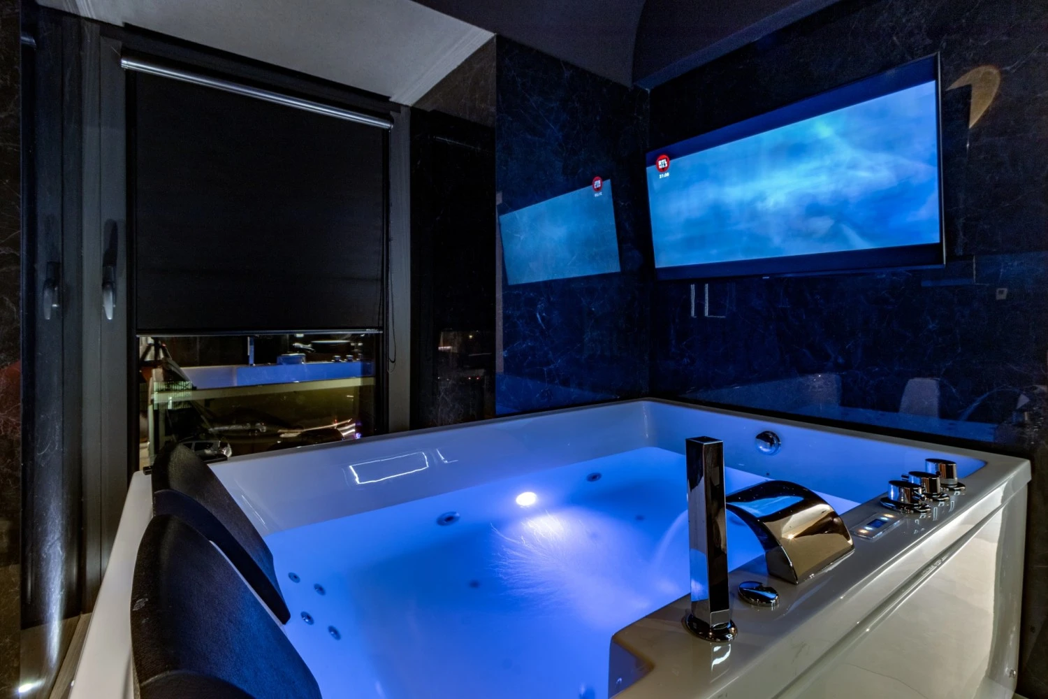 4suites Unconventional Living Rooms-1