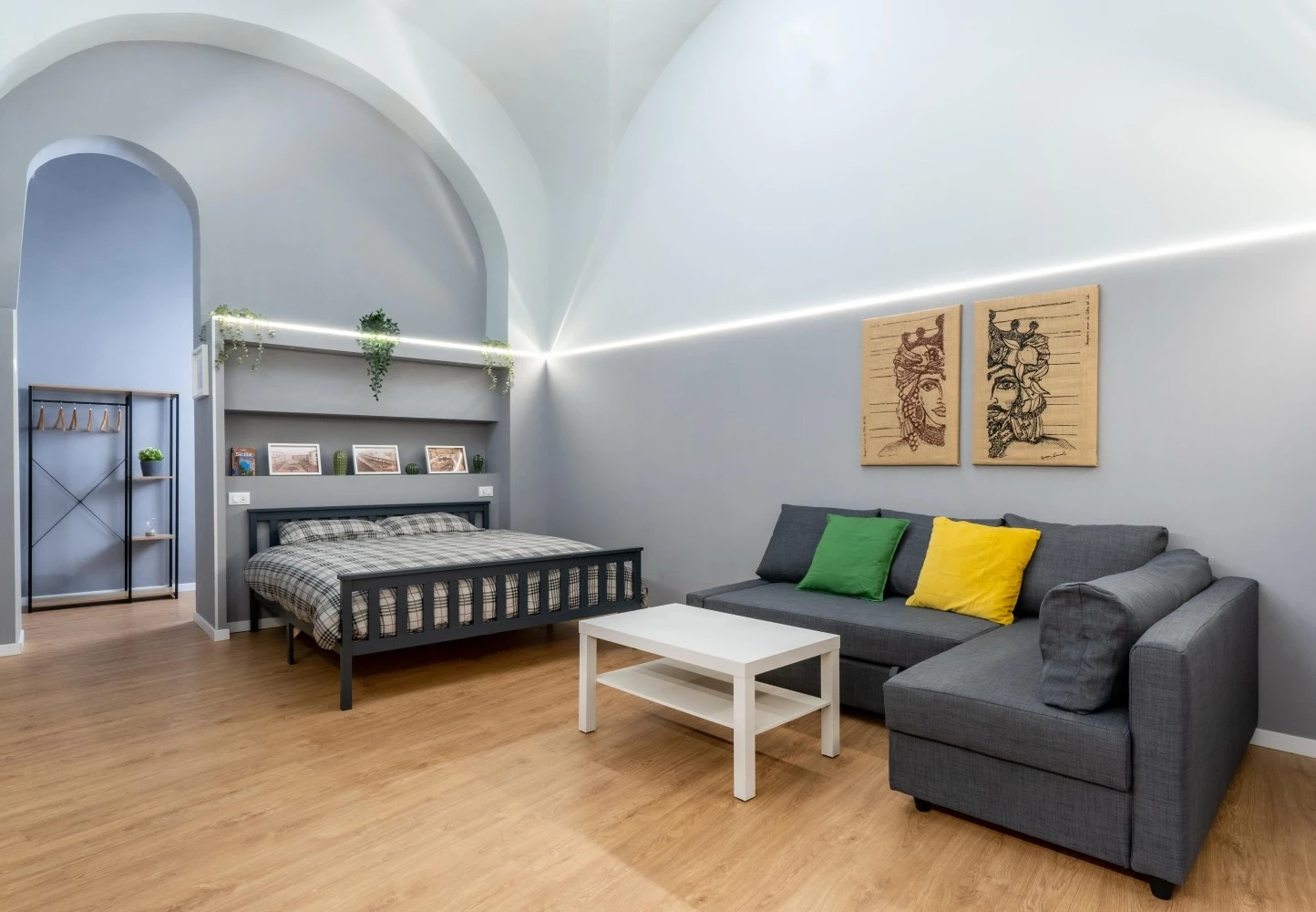 Elephant And Castle-1