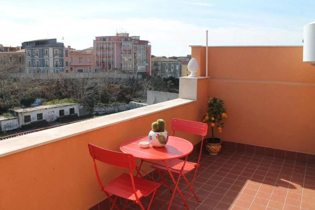 Donna Luisa_ Catania Charming-3