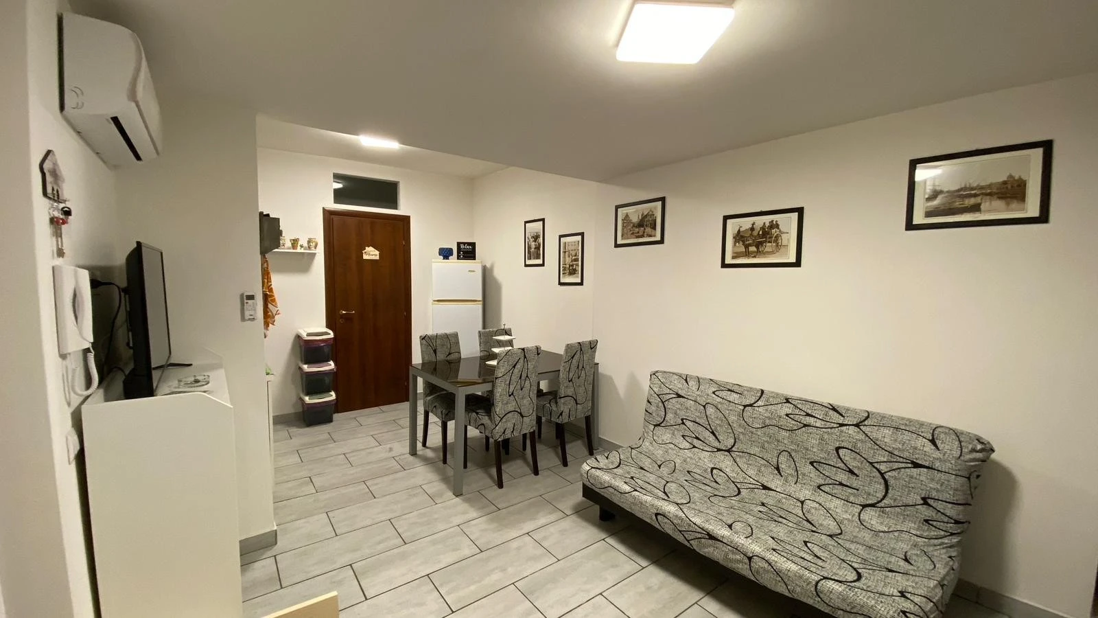 Sweet Home Apartment-1