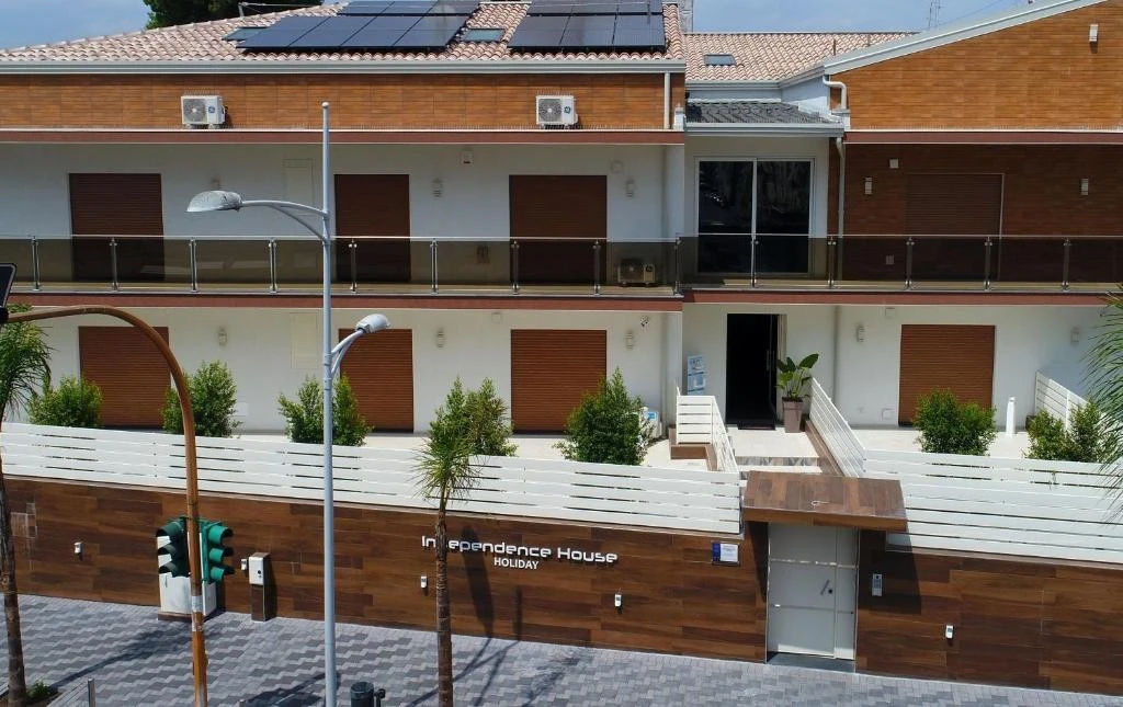 Independence House Holiday - 7-1