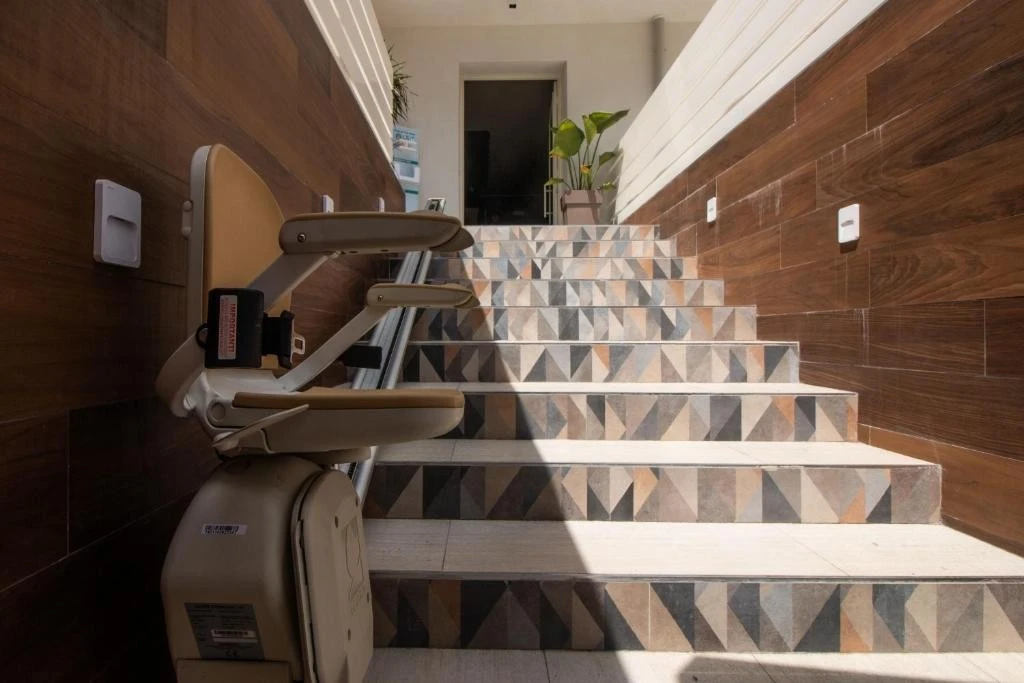 Independence House Holiday - 12-3