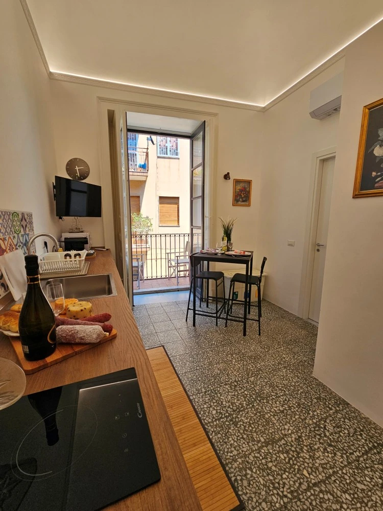 Grey House Apartment 5-6-3