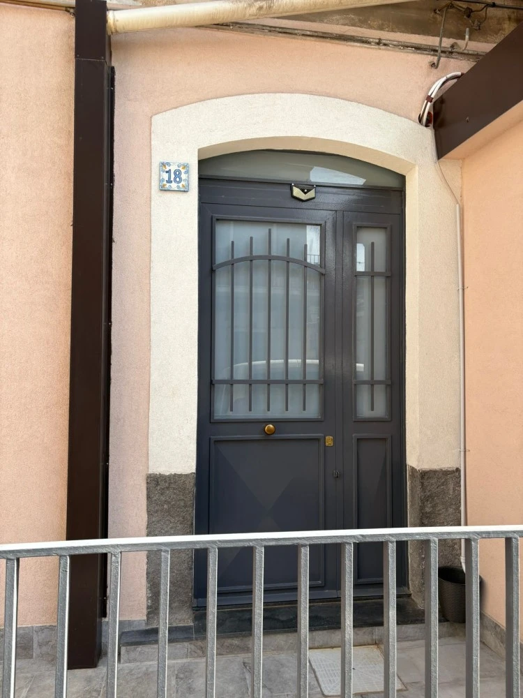 La Casa Di Don Carmelo-1