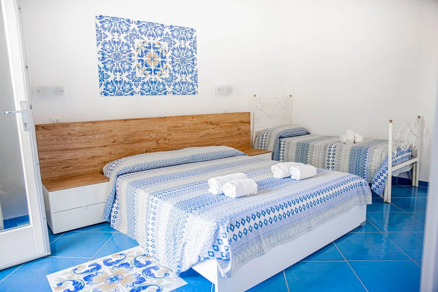 Mediterraneo Rooms-1