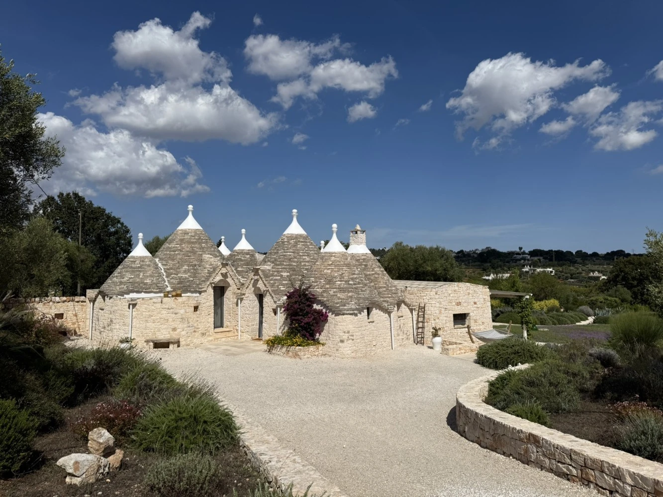 Trulli Terra Di Mezzo-1