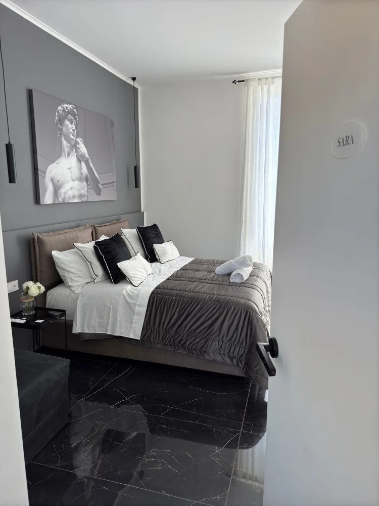 Bonheur Luxury Rooms-4
