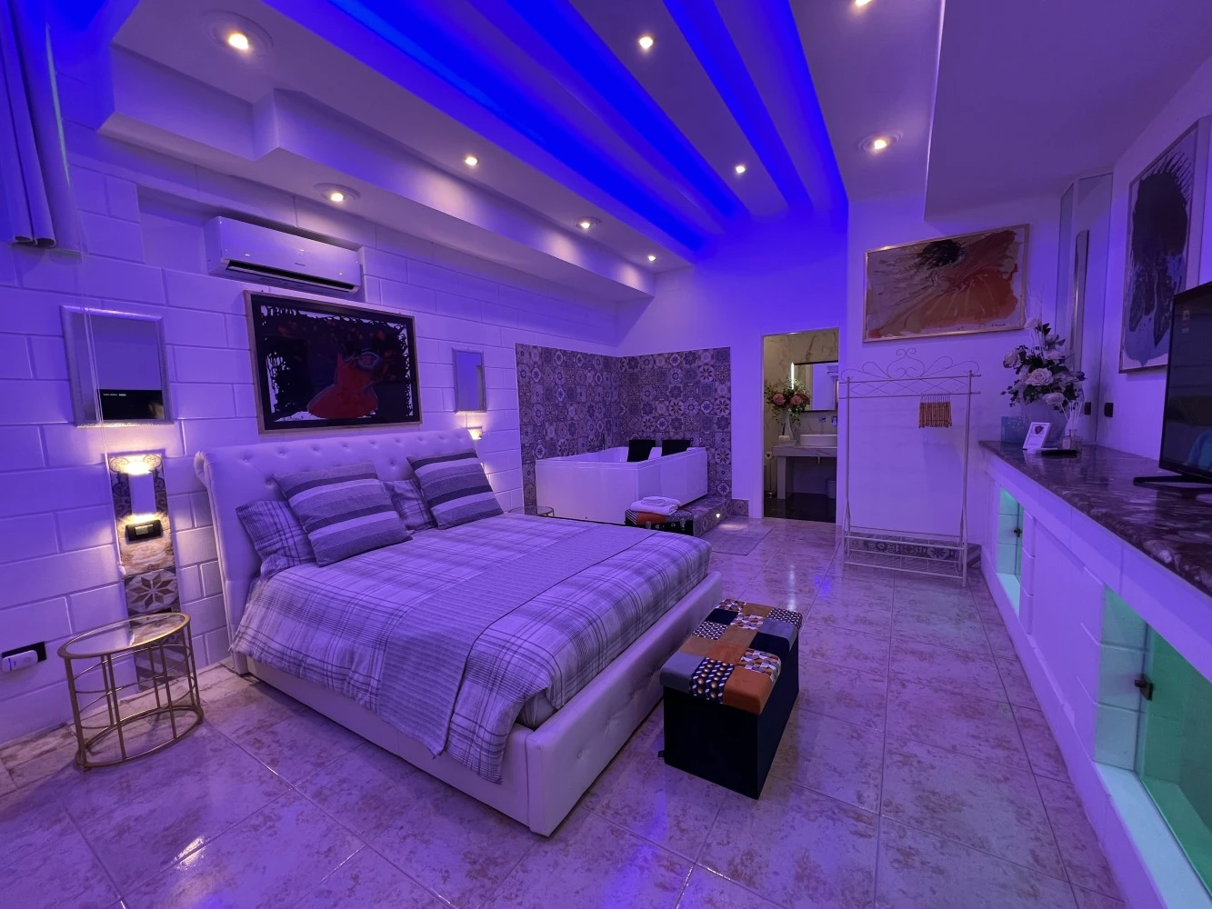 Gianluis Luxury Suites