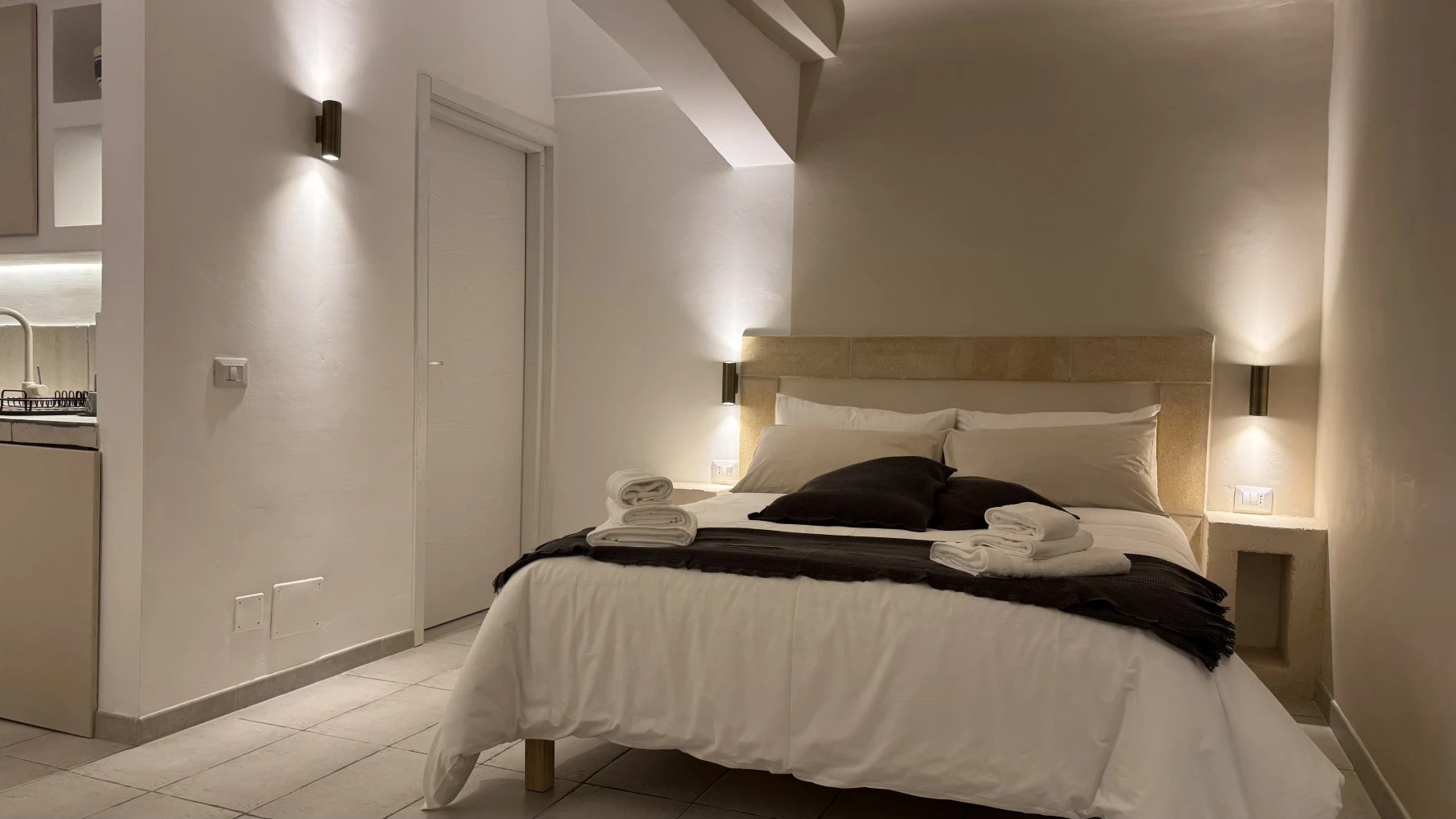 Donna Letizia - Guest House-5