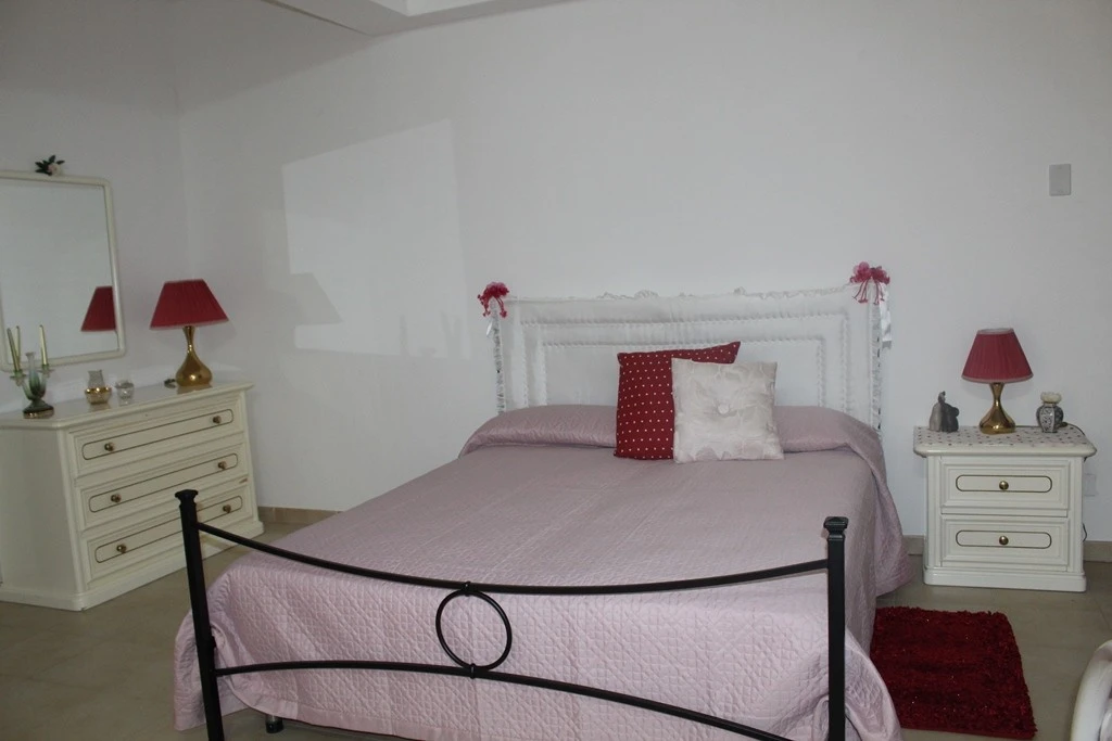 B & B Flower Huose-5