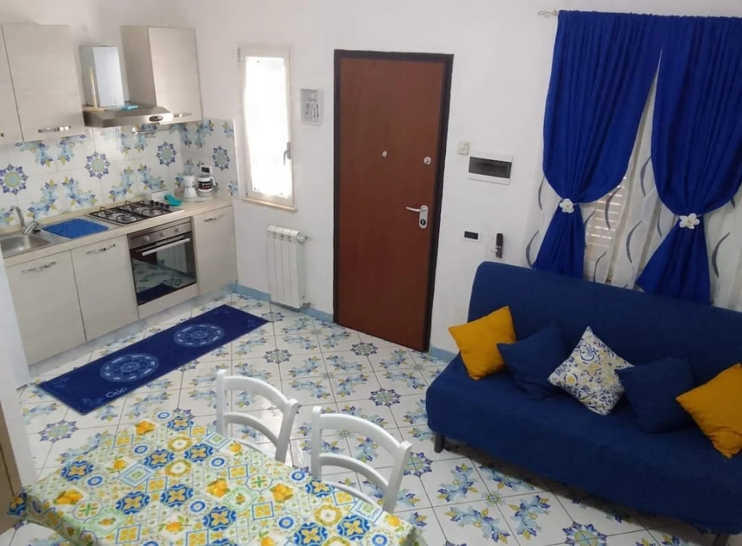 Little House Forio-1